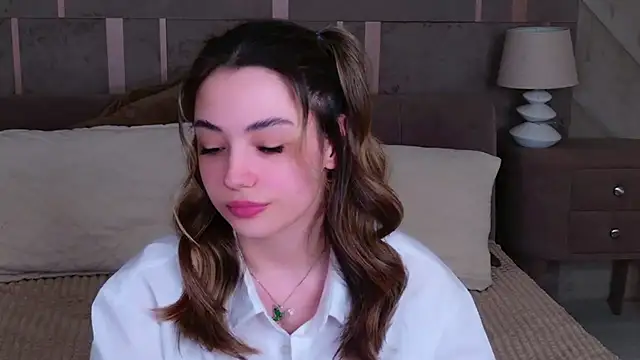 Snapshot of Alice_Deleon chatting on 02-22-25, 03:56 Alice Deleon online show from 02-22-25, 03:56