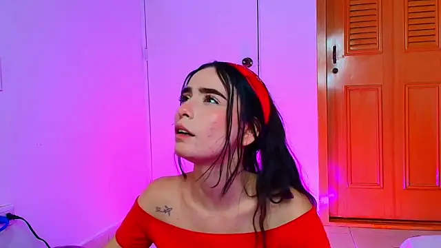 Snapshot of Peach_Rose_ chatting on 03-04-25, 01:12 Peach Rose online show from 03-04-25, 01:12