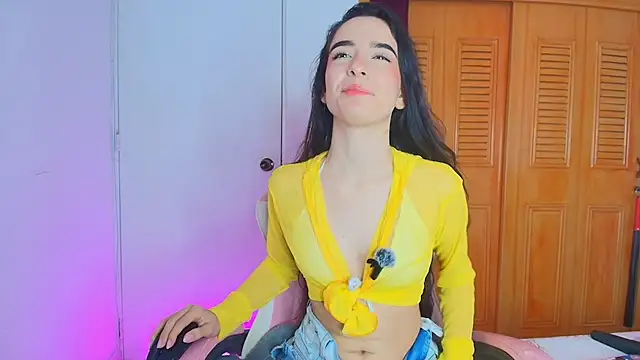 Snapshot of Peach_Rose_ chatting on 10-12-25, 07:02 Peach Rose online show from 10-12-25, 07:02