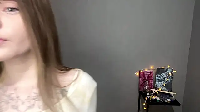 Snapshot of CarolinePepper chatting on 03-03-25, 05:07 CarolinePepper online show from 03-03-25, 05:07
