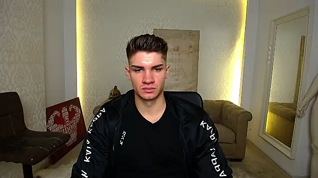 MaxKaiden online show from 10-17-25, 04:48