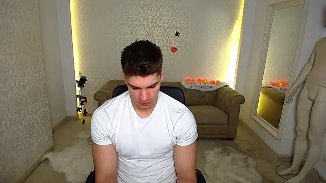 MaxKaiden online show from 10-21-25, 04:46