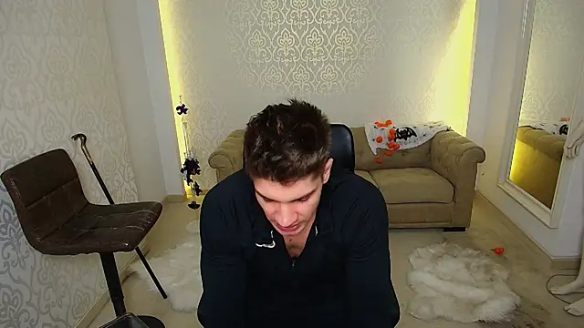 MaxKaiden online show from 11-04-25, 05:39