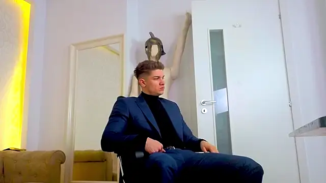 MaxKaiden online show from 04-19-26, 04:12