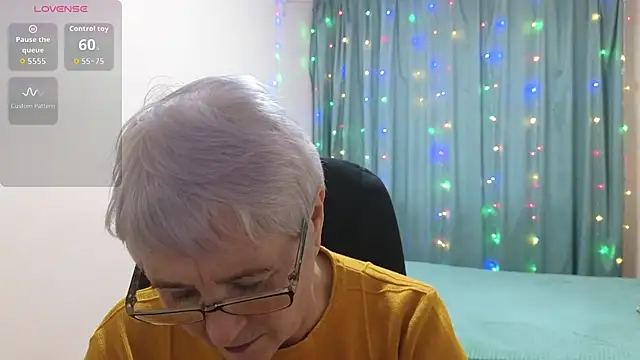 Sandra Snowflake online show from 11-13-25, 11:53