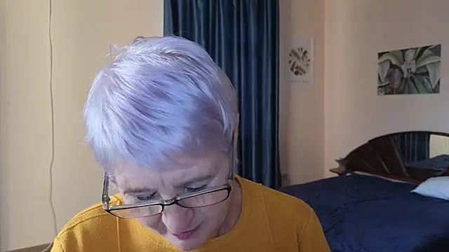 Sandra Snowflake online show from 11-20-25, 11:43