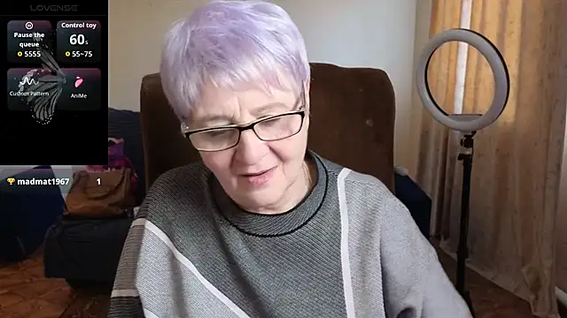 Sandra Snowflake online show from 03-23-26, 04:16