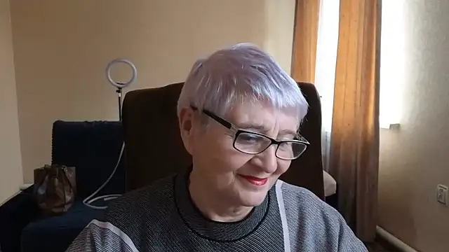 Sandra Snowflake online show from 04-21-26, 11:49