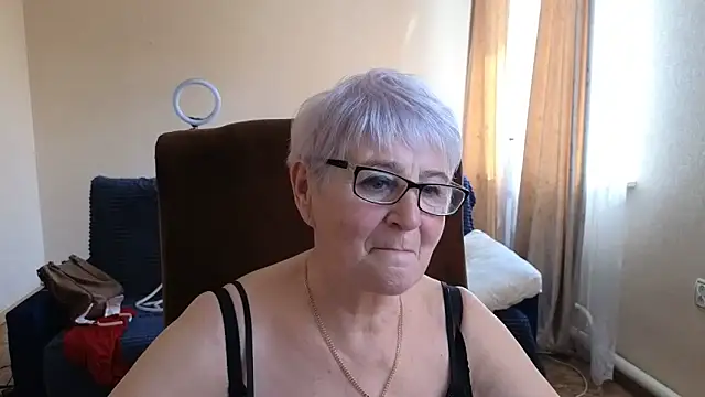 Sandra Snowflake online show from 04-23-26, 12:29