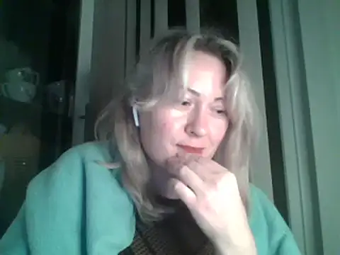 Snapshot of Mary888x chatting on 02-18-25, 09:53 Mary888x online show from 02-18-25, 09:53