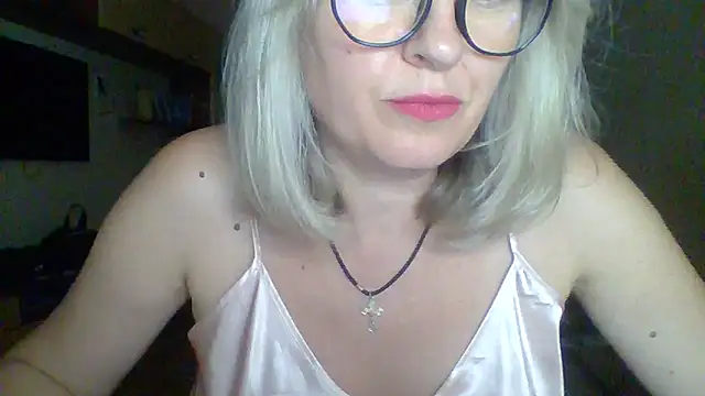 Snapshot of Mary888x chatting on 09-09-25, 05:12 Mary888x online show from 09-09-25, 05:12