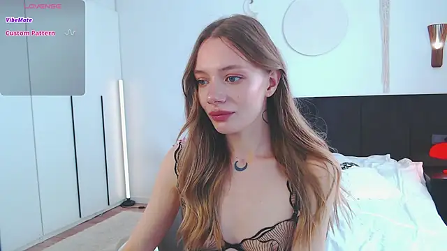 LunaticaBae online show from 03-31-26, 03:08