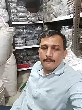 Snapshot of robis12314 chatting on 02-18-25, 12:17 robis12314 online show from 02-18-25, 12:17