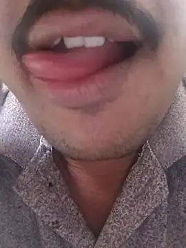 Snapshot of robis12314 chatting on 03-05-25, 07:49 robis12314 online show from 03-05-25, 07:49