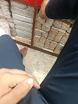 Snapshot of robis12314 chatting on 11-08-25, 01:55 robis12314 online show from 11-08-25, 01:55