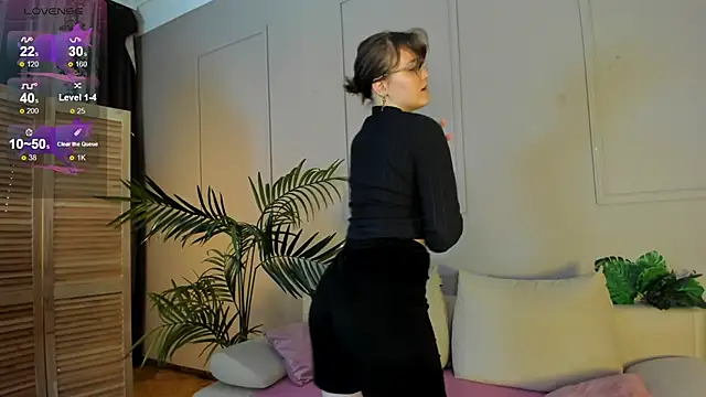 Snapshot of Rada_Woods chatting on 03-05-25, 03:40 Rada Woods online show from 03-05-25, 03:40