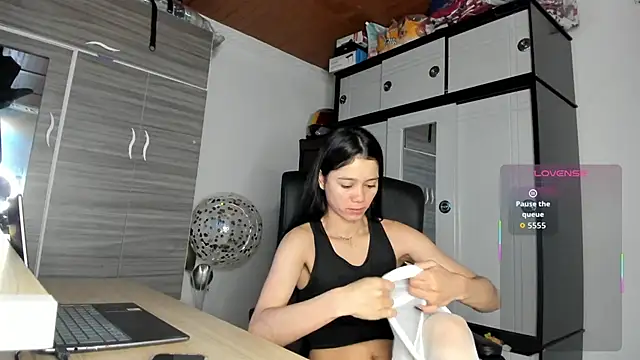 MollyCraft online show from 11-08-25, 11:54