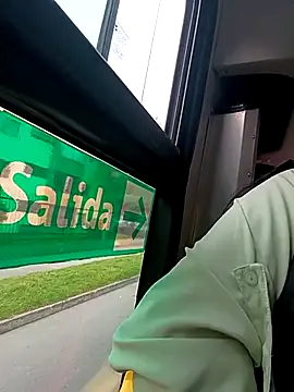 Snapshot of Coeur_de_luxure chatting on 12-20-25, 12:34 Coeur de luxure online show from 12-20-25, 12:34