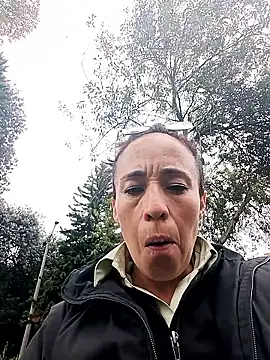 Snapshot of Coeur_de_luxure chatting on 01-08-26, 02:52 Coeur de luxure online show from 01-08-26, 02:52