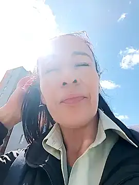 Snapshot of Coeur_de_luxure chatting on 01-18-26, 03:27 Coeur de luxure online show from 01-18-26, 03:27