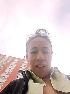 Snapshot of Coeur_de_luxure chatting on 02-07-26, 03:49 Coeur de luxure online show from 02-07-26, 03:49