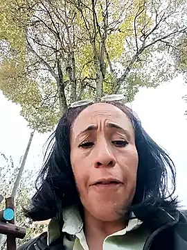 Snapshot of Coeur_de_luxure chatting on 02-14-26, 02:03 Coeur de luxure online show from 02-14-26, 02:03