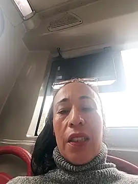 Snapshot of Coeur_de_luxure chatting on 02-17-26, 02:57 Coeur de luxure online show from 02-17-26, 02:57