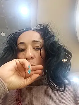 Snapshot of Coeur_de_luxure chatting on 03-04-26, 03:51 Coeur de luxure online show from 03-04-26, 03:51