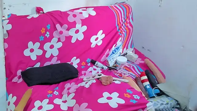 Snapshot of afroditacute15 chatting on 01-31-26, 07:23 afroditacute15 online show from 01-31-26, 07:23