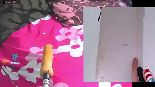 Snapshot of afroditacute15 chatting on 02-08-26, 05:49 afroditacute15 online show from 02-08-26, 05:49