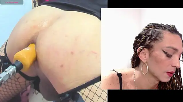 Snapshot of afroditacute15 chatting on 02-24-26, 04:38 afroditacute15 online show from 02-24-26, 04:38