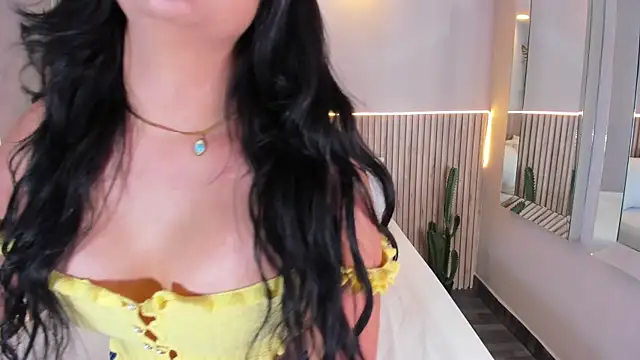 Snapshot of GeorginaReyes chatting on 11-26-25, 10:44 GeorginaReyes online show from 11-26-25, 10:44