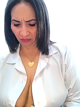 Snapshot of Mrsvictoriaaa chatting on 09-17-25, 08:10 Mrsvictoriaaa online show from 09-17-25, 08:10