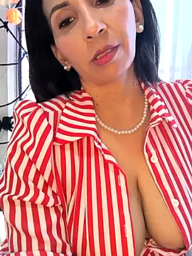 Snapshot of Mrsvictoriaaa chatting on 10-28-25, 07:27 Mrsvictoriaaa online show from 10-28-25, 07:27