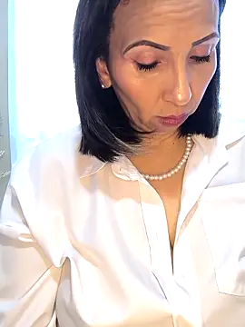 Mrsvictoriaaa online show from 01-17-26, 08:23