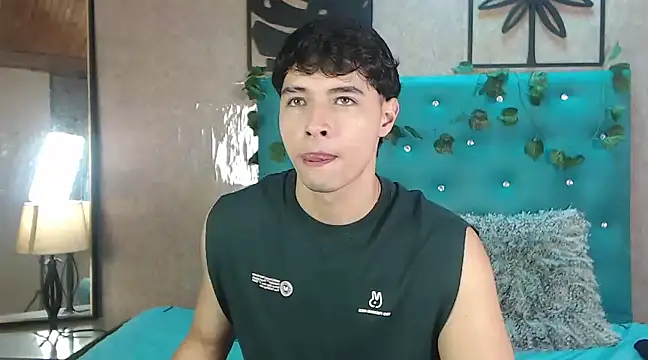 LiamAndrewzz online show from 02-18-25, 06:58