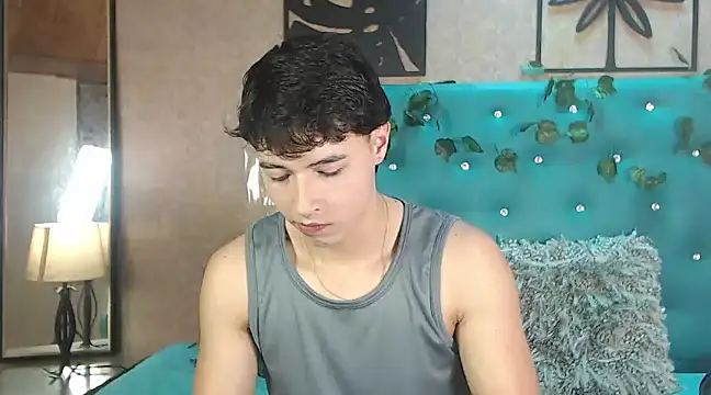 LiamAndrewzz online show from 02-20-25, 07:19