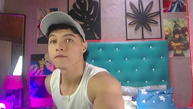 LiamAndrewzz online show from 09-21-25, 04:19