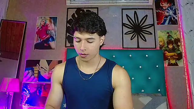 Snapshot of LiamAndrewzz chatting on 06-14-26, 02:46 LiamAndrewzz online show from 06-14-26, 02:46