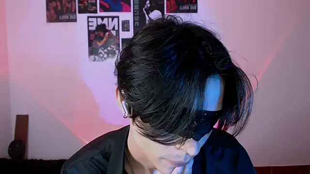 Snapshot of gunther_hda chatting on 10-31-25, 12:00 gunther hda online show from 10-31-25, 12:00