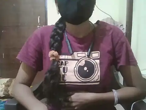 Snapshot of cutee_telugu chatting on 11-25-25, 02:50 cutee telugu online show from 11-25-25, 02:50