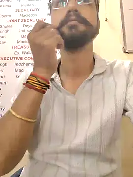Snapshot of yourindianfellow chatting on 05-01-26, 05:12 yourindianfellow online show from 05-01-26, 05:12
