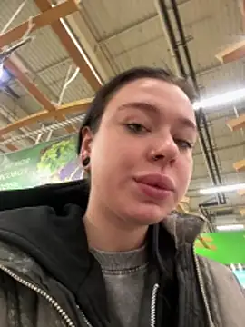 AlishaPrettyBlade online show from 03-11-26, 09:04