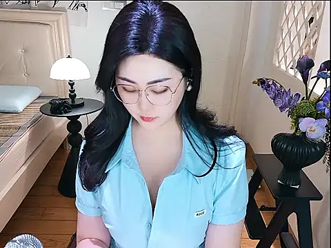 Snapshot of Tingdie chatting on 09-29-25, 05:29 Tingdie online show from 09-29-25, 05:29