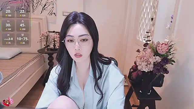 Snapshot of Tingdie chatting on 10-17-25, 07:05 Tingdie online show from 10-17-25, 07:05