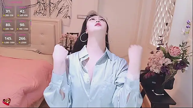 Snapshot of Tingdie chatting on 10-25-25, 07:19 Tingdie online show from 10-25-25, 07:19