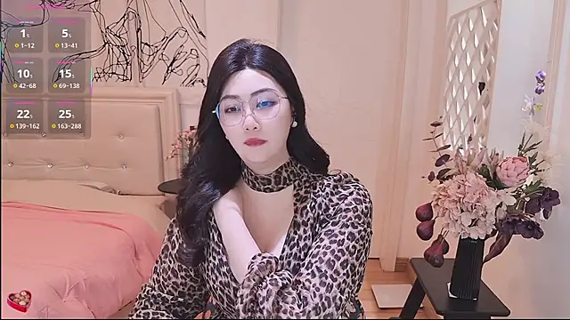 Snapshot of Tingdie chatting on 10-29-25, 05:36 Tingdie online show from 10-29-25, 05:36