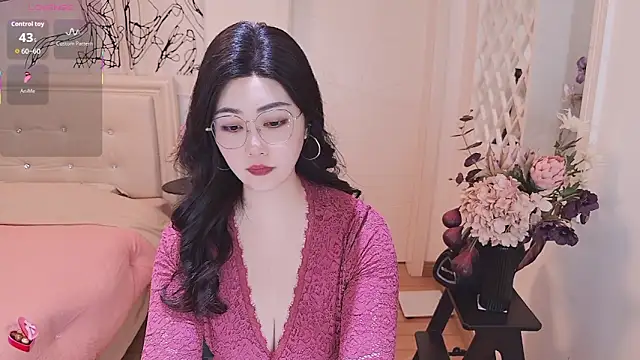 Snapshot of Tingdie chatting on 11-03-25, 12:02 Tingdie online show from 11-03-25, 12:02