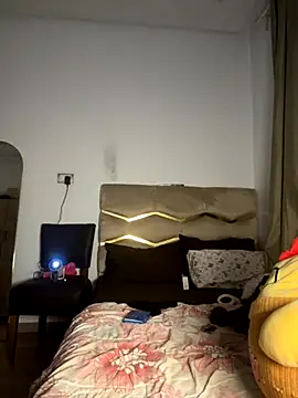 Roroo002 online show from 09-16-25, 12:44