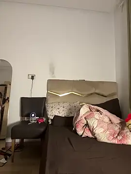 Roroo002 online show from 09-18-25, 09:28